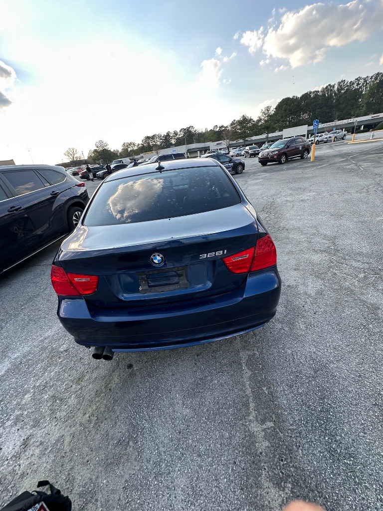 2011 BMW 3 Series 328i - Photo 9